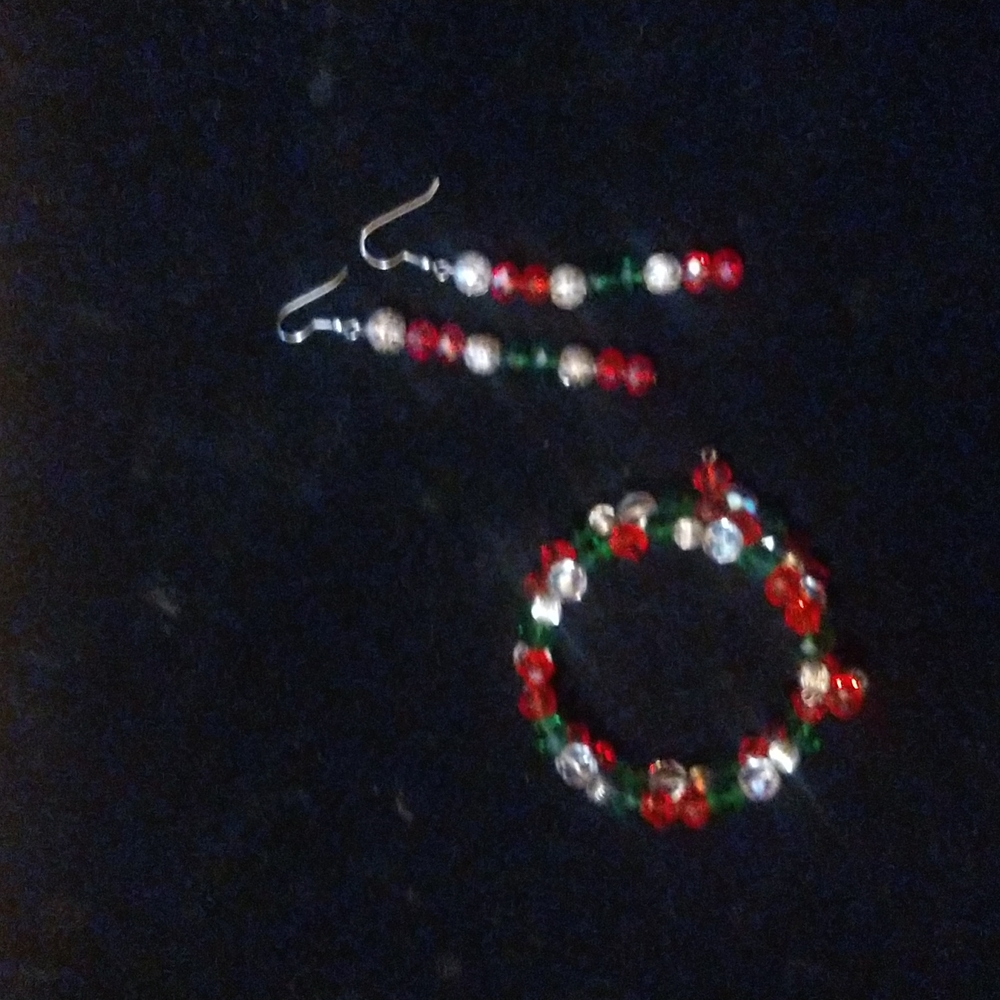 Handmade Jewerly Christmas Bracelet & Earing Set Red & Green Crystal wit Silver